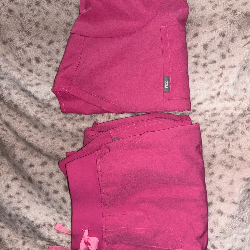 Figs Vibrant Pink Scrub Ensemble